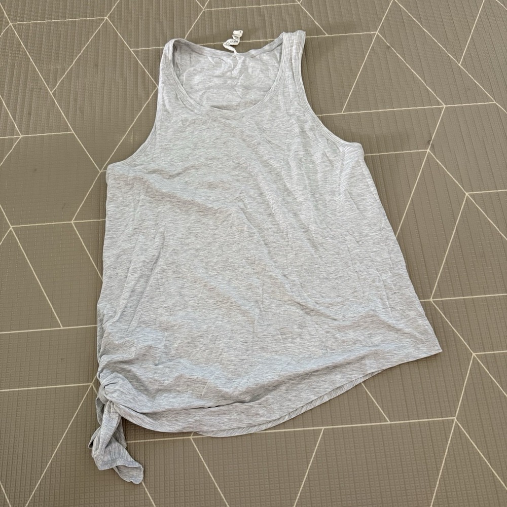 Lululemon‎ Tie & Go Tank Size 8 Gray Side Tie Racerback